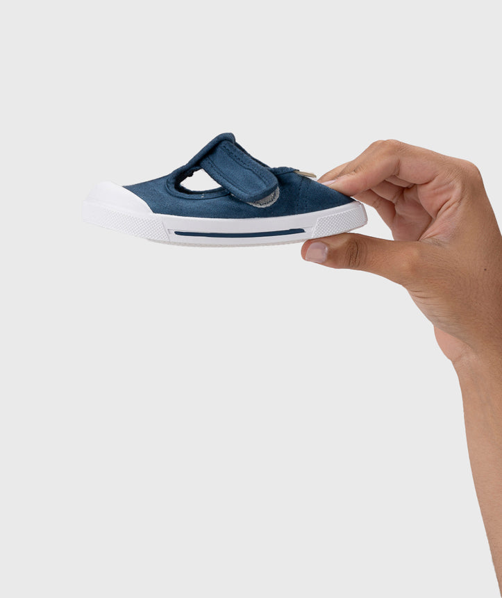 Igor Boy's And Girl's Barefoot Canvas Pepito Shoes - Marino