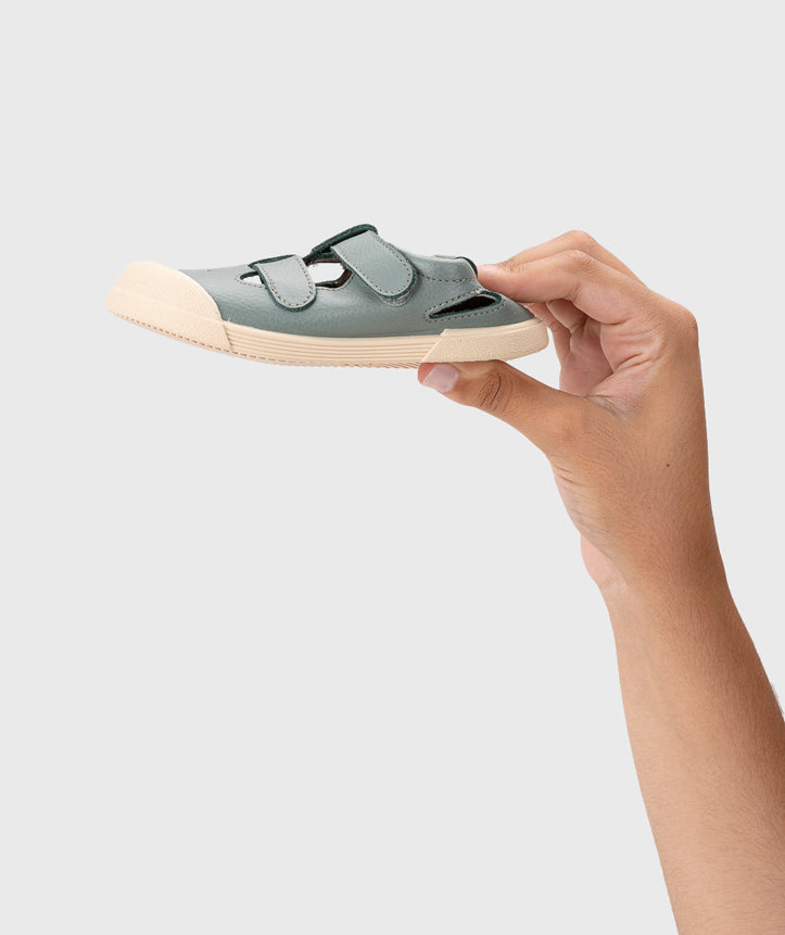 Igor Boy's And Girl's Sandalia Piel Barefoot Shoes - Verde